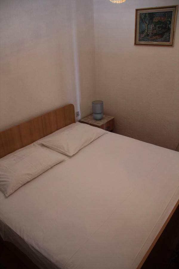 App Dujmovic Apartment Supetar Exterior photo