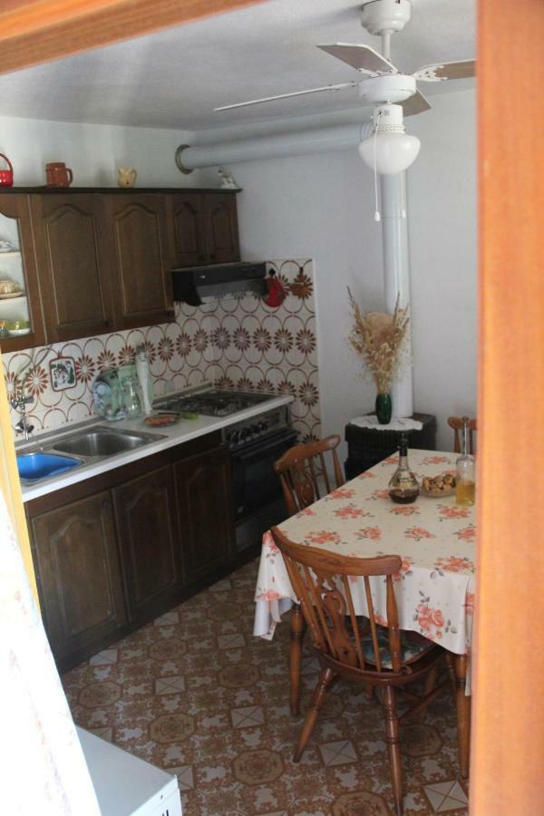 App Dujmovic Apartment Supetar Exterior photo